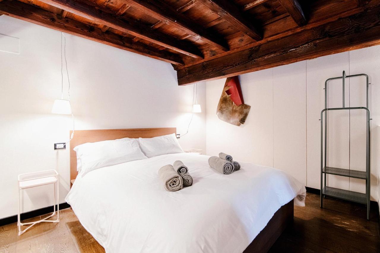 Apartmán Palazzo Del Pero - The House Of Travelers Como Exteriér fotografie