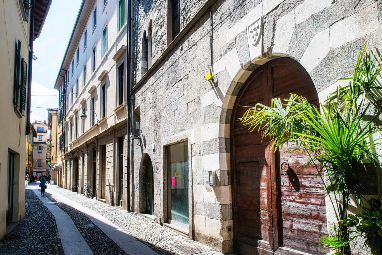 Apartmán Palazzo Del Pero - The House Of Travelers Como Exteriér fotografie